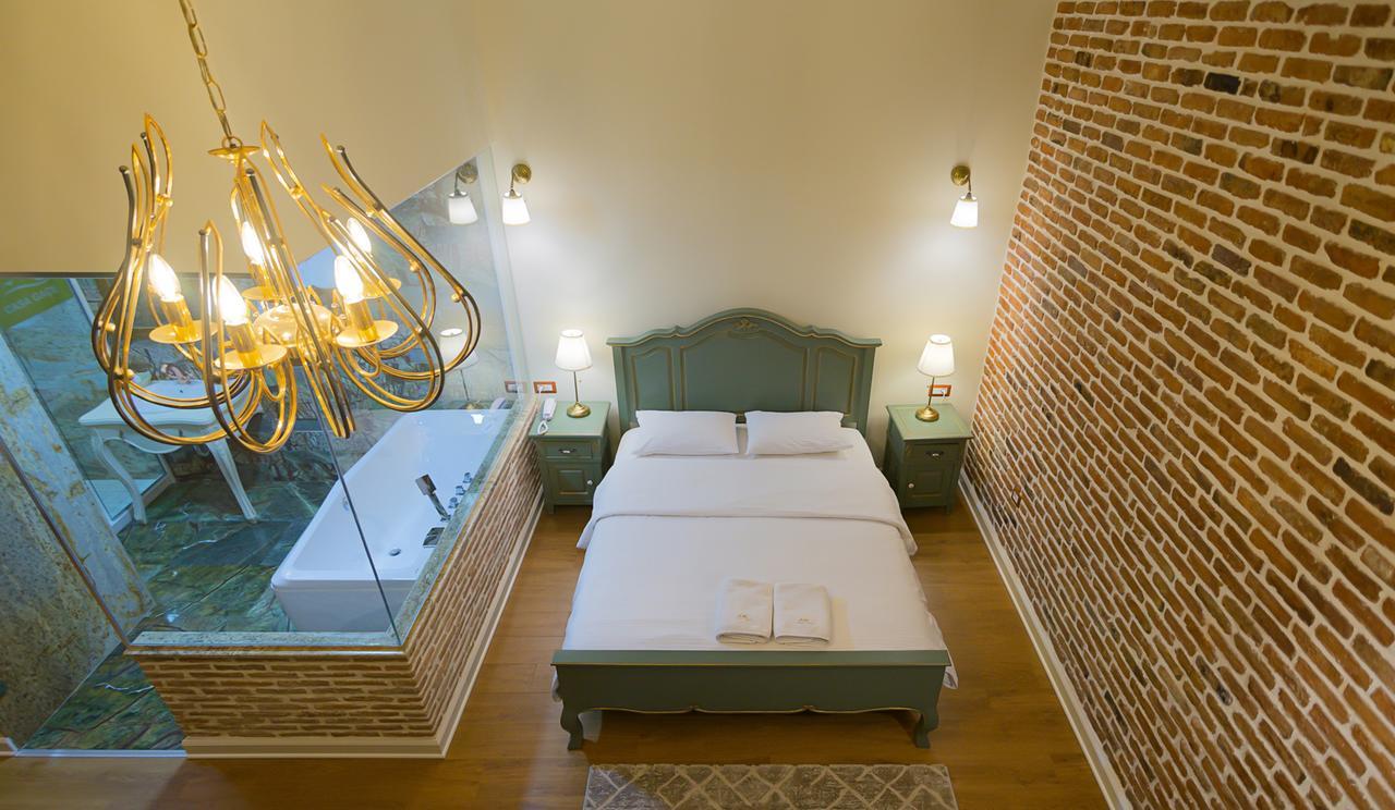 Casa Gace Hotel Корча Экстерьер фото